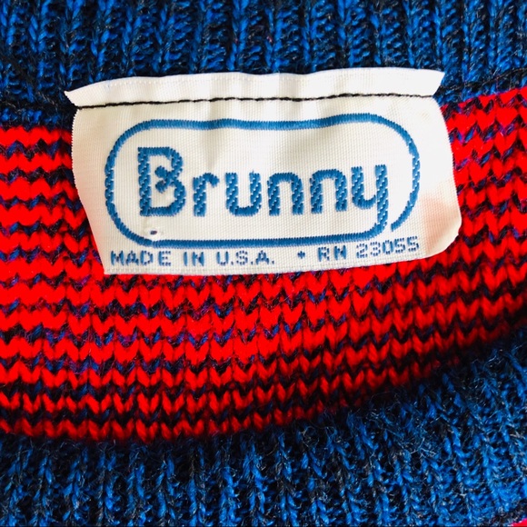 VINTAGE 80s Blue Red Leaves Knit Sweater - Picture 10 of 13